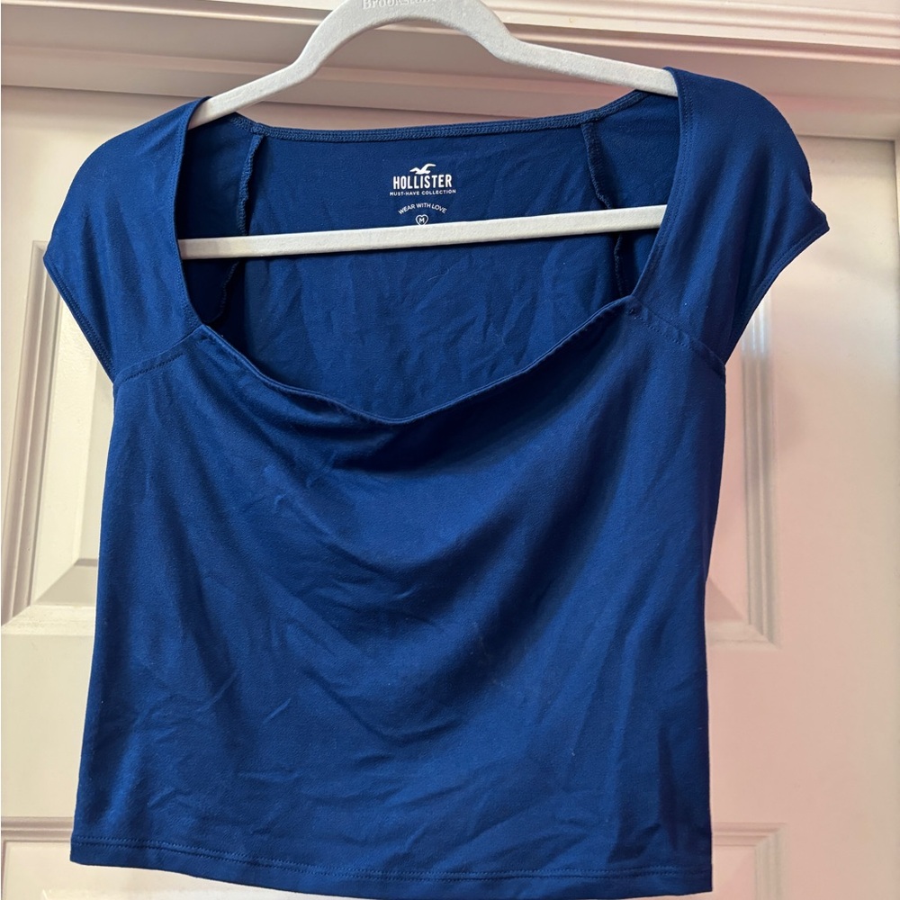 Hollister Women's Navy Crop Top